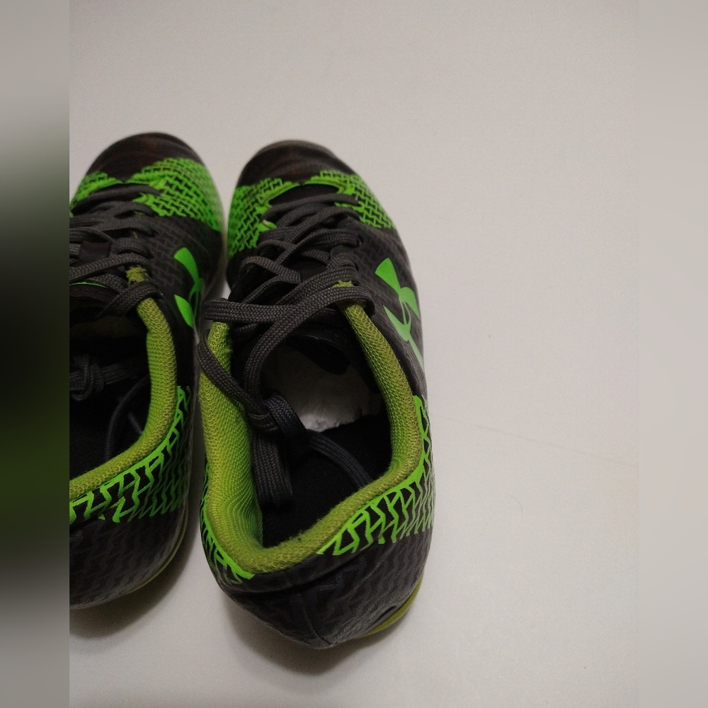 ☆Free With Purchase Boys Youth Under Armour Cleats Size 1 - Picture 8 of 8